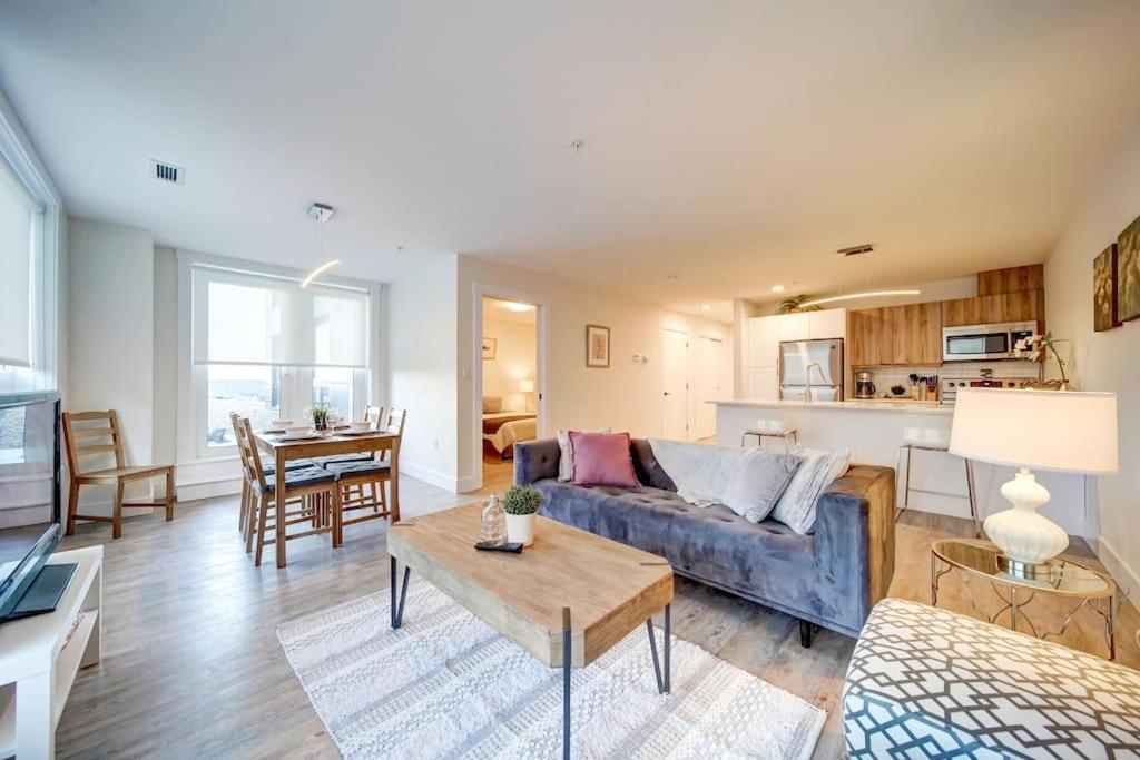 Luxurious Modern 2Br Condo Sleeps 5 Coffee, Ac, Wifi Χάλιφαξ Εξωτερικό φωτογραφία