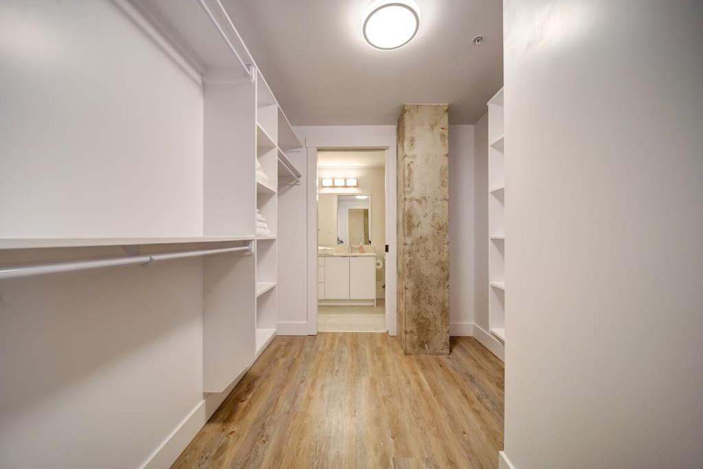 Luxurious Modern 2Br Condo Sleeps 5 Coffee, Ac, Wifi Χάλιφαξ Εξωτερικό φωτογραφία