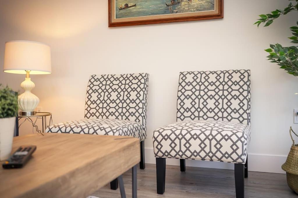 Luxurious Modern 2Br Condo Sleeps 5 Coffee, Ac, Wifi Χάλιφαξ Εξωτερικό φωτογραφία
