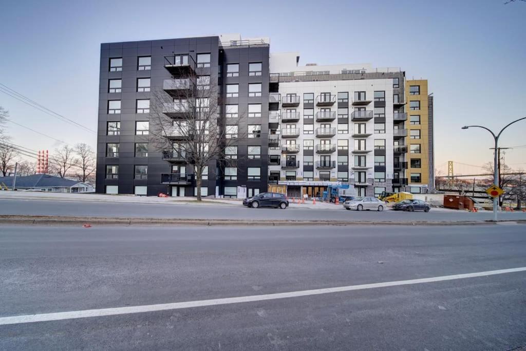 Luxurious Modern 2Br Condo Sleeps 5 Coffee, Ac, Wifi Χάλιφαξ Εξωτερικό φωτογραφία